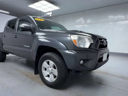 Used 2015 Toyota Tacoma 4x4 Double Cab w/ TRD Sport Package image 2
