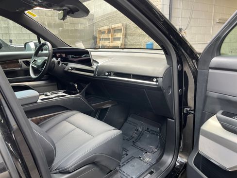 Used 2026 Cadillac Vistiq Luxury AWD/4WD image 27