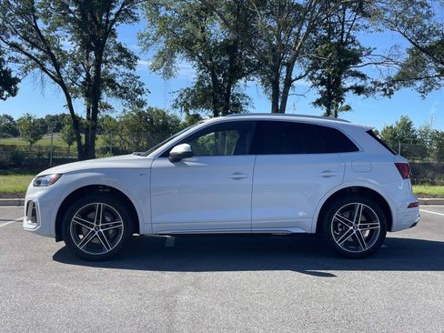 Certified 2023 Audi Q5 e Prestige w/ Prestige Package AWD/4WD image 4