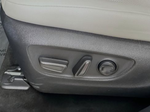 Used 2024 Toyota Grand Highlander FWD image 13