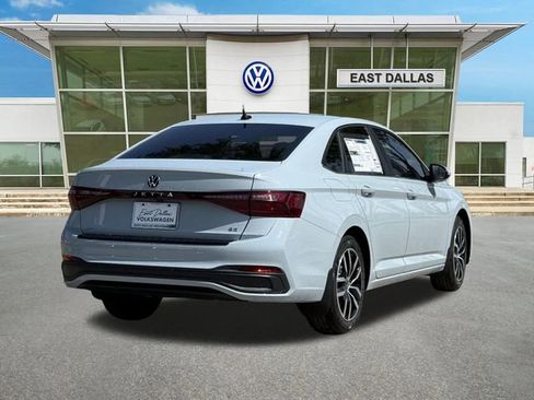 New 2026 Volkswagen Jetta SE FWD image 3