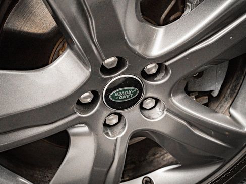 Used 2021 Land Rover Range Rover Velar R-Dynamic S image 8