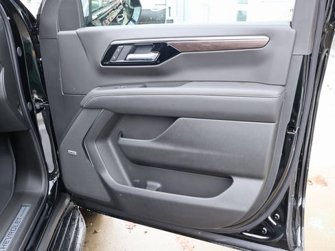 New 2025 Chevrolet Suburban Premier w/ Sun And Tow Package image 44