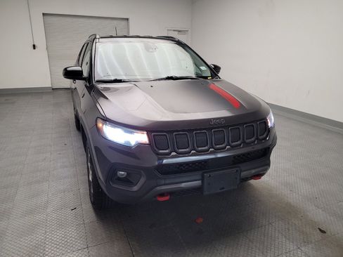 Used 2022 Jeep Compass Trailhawk w/ Trailhawk Convenience Group AWD/4WD image 14