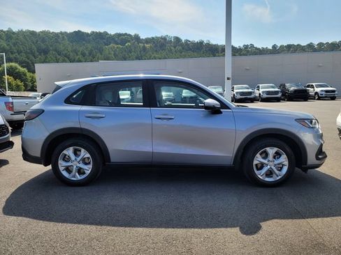 Used 2023 Honda HR-V LX image 4