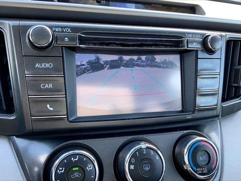 Used 2014 Toyota RAV4 LE AWD/4WD image 28