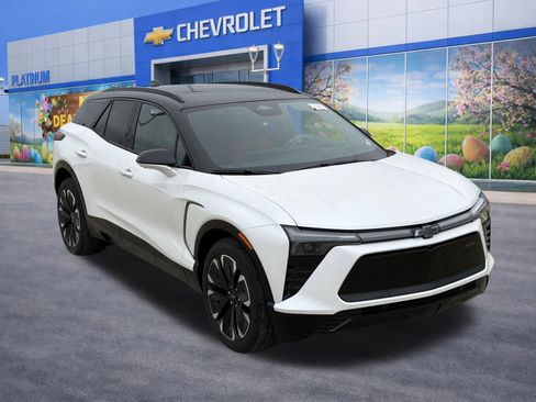 Used 2025 Chevrolet Blazer EV RS image 11
