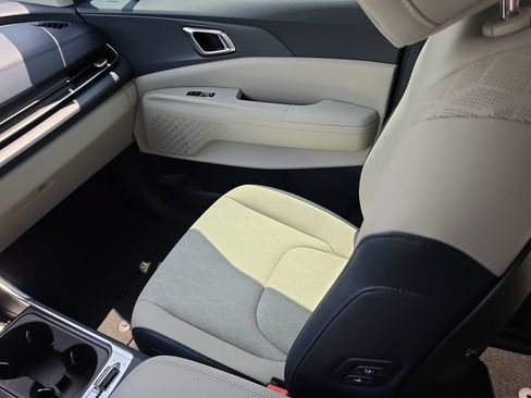 New 2026 Kia Carnival SX FWD image 15