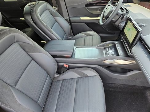 New 2025 Lincoln Nautilus Reserve w/ Jet Appearance Package image 13