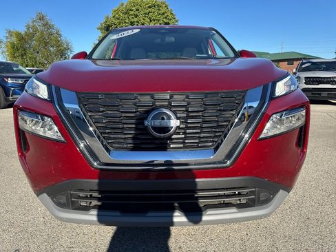 Used 2023 Nissan Rogue SV image 10