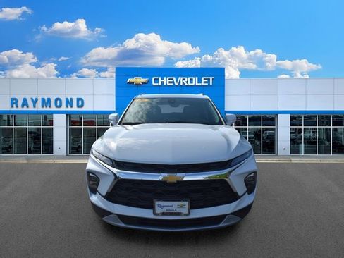 New 2026 Chevrolet Blazer LT w/ Sound & Technology Package AWD/4WD image 9