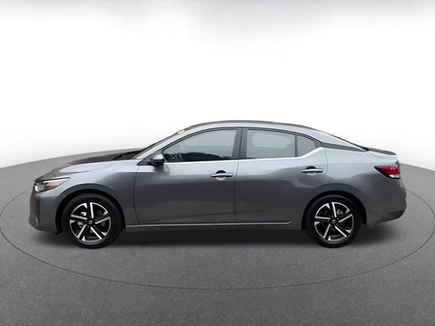 Used 2025 Nissan Sentra SV FWD image 9