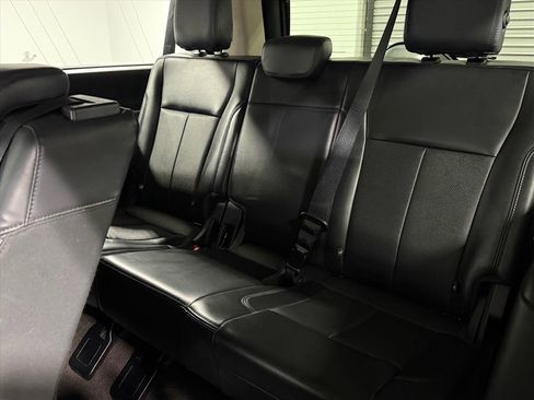 Used 2023 Ford Expedition Max XLT image 16