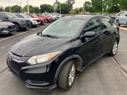 Used 2016 Honda HR-V LX image 3