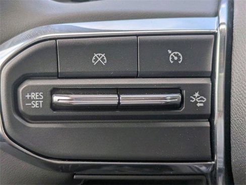 New 2025 GMC Canyon Elevation w/ Convenience Package image 28