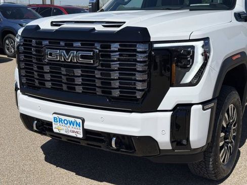 New 2026 GMC Sierra 2500 Denali Ultimate image 16