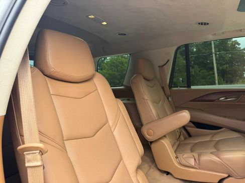 Used 2016 Cadillac Escalade Platinum AWD/4WD image 49