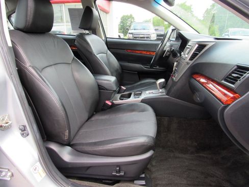 Used 2012 Subaru Legacy 3.6R Limited w/ Popular Pkg 2 AWD/4WD image 6
