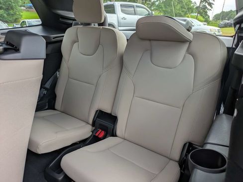 New 2026 Volvo XC90 T8 Core w/ Protection Package Premier AWD/4WD image 17