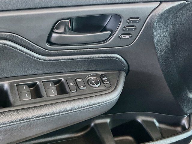 Certified 2024 Honda Odyssey Sport image 12