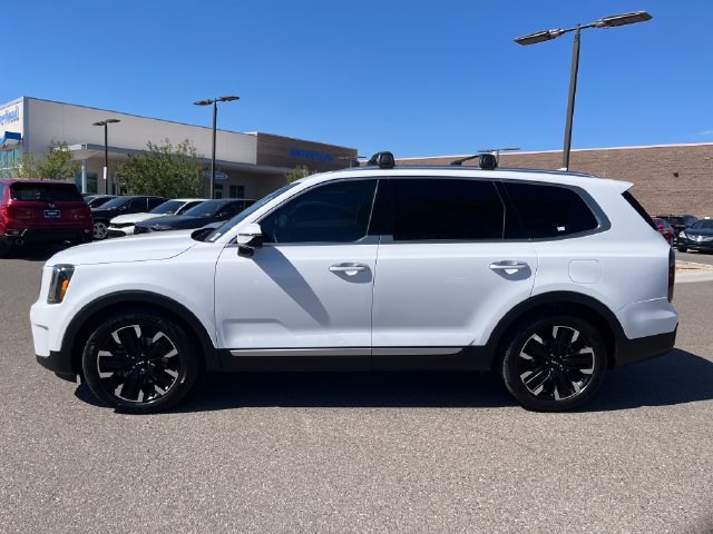 Used 2024 Kia Telluride SX Prestige w/ Towing Package AWD/4WD image 17