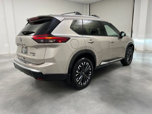 Used 2026 Nissan Rogue Platinum w/ Platinum Premium Package AWD/4WD image 9