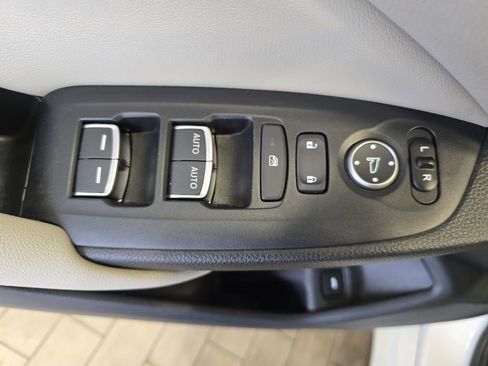 Used 2019 Honda Accord LX image 27