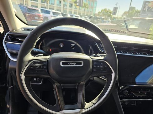 Used 2023 Jeep Grand Cherokee Limited w/ Trailer Tow Prep Group (B) image 24