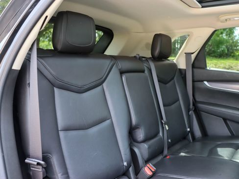 Used 2018 Cadillac XT5 Premium Luxury FWD image 19