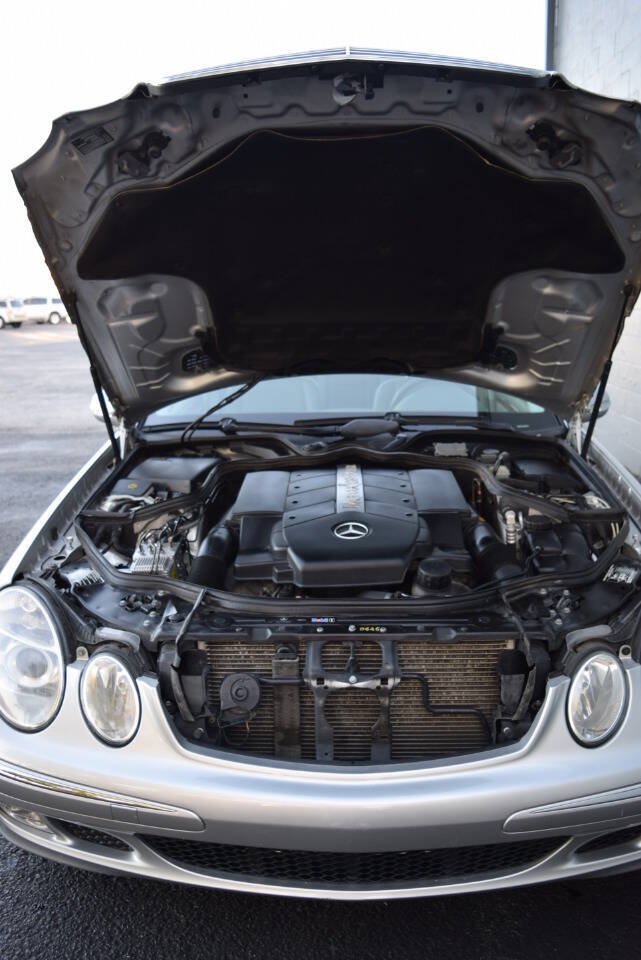 Used 2004 Mercedes-Benz E 500 Sedan image 64