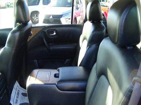 Used 2022 Nissan Armada SL w/ Captain's Chairs Package image 12
