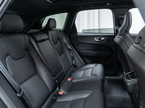 New 2026 Volvo XC60 B5 Ultra w/ Climate Package image 24