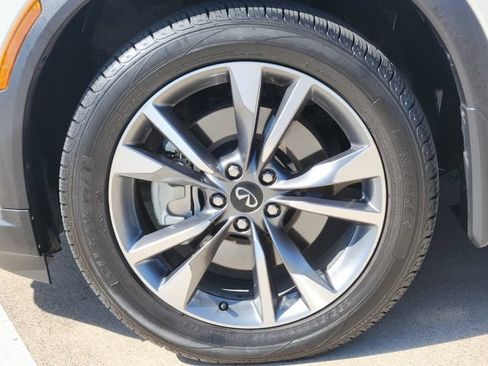 Used 2023 INFINITI QX60 Luxe w/ Cargo Package FWD image 9