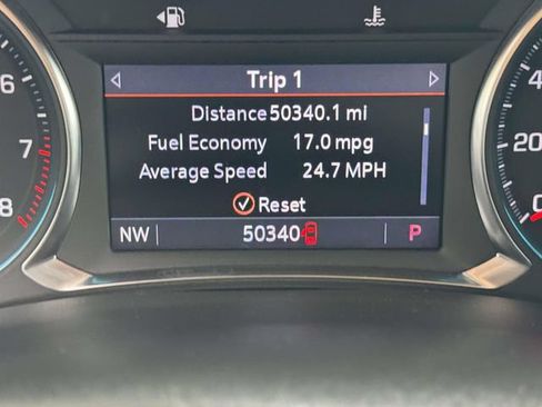 Used 2023 Chevrolet Traverse RS AWD/4WD image 22