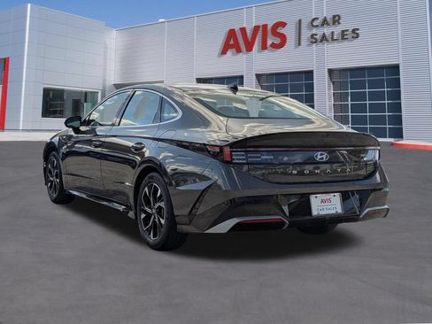 Used 2025 Hyundai Sonata SEL FWD image 3