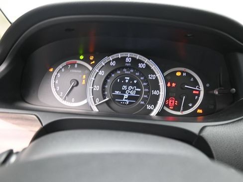 Used 2017 Honda Accord EX image 12