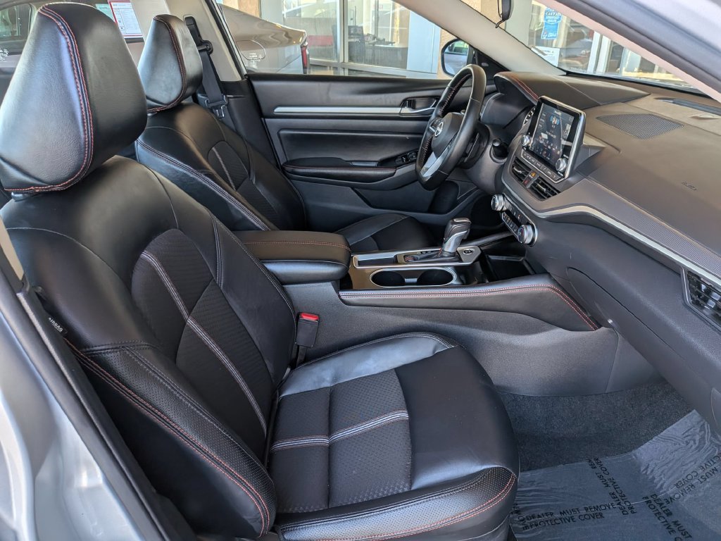 Used 2025 Nissan Altima 2.5 SR FWD image 30