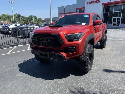 Used 2017 Toyota Tacoma TRD Pro AWD/4WD image 4