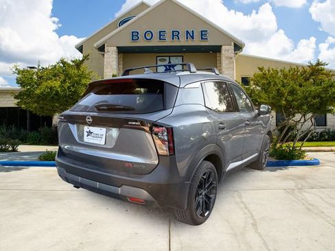 Used 2025 Nissan Kicks SR w/ SR Premium Package AWD/4WD image 5