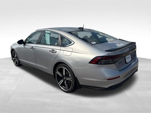 Used 2024 Honda Accord Sport image 3