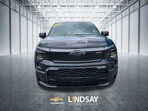 Used 2024 Chevrolet Silverado EV RST image 2
