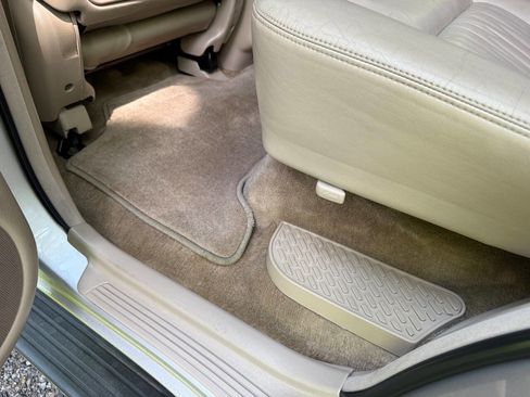 Used 2001 Toyota Land Cruiser AWD/4WD image 85