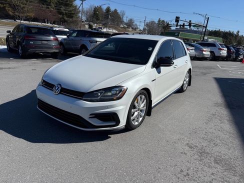 Used 2019 Volkswagen Golf R 4-Door image 2
