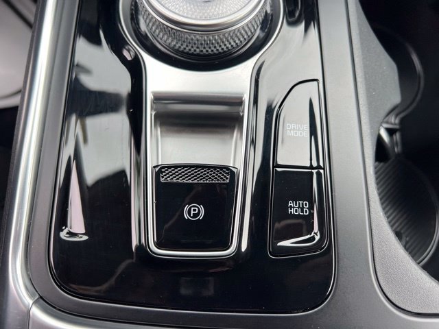 Certified 2026 Kia Carnival SX Prestige FWD image 28