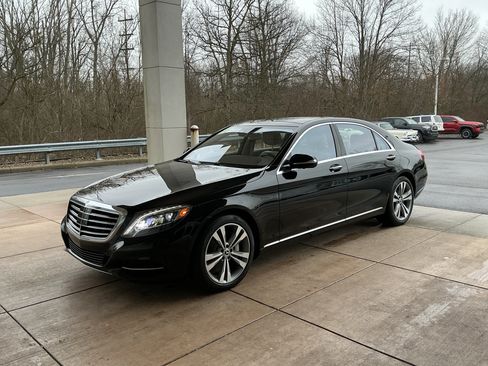 Used 2017 Mercedes-Benz S 550 4MATIC Sedan image 3
