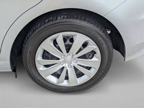 Used 2018 Subaru Impreza 2.0i AWD/4WD image 22