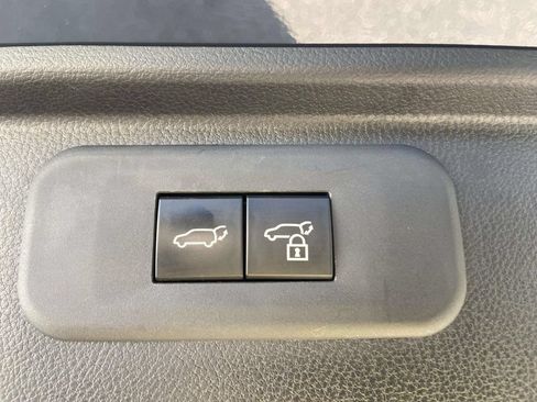 Used 2025 Toyota Grand Highlander FWD image 11