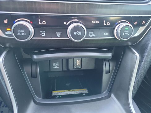 Used 2019 Honda Accord Touring image 21