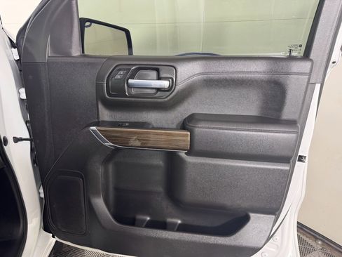 Used 2021 Chevrolet Silverado 1500 RST image 39