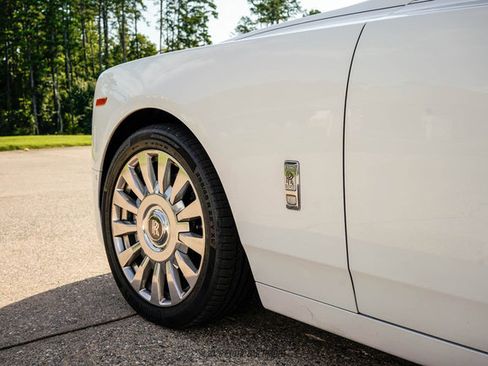 Used 2020 Rolls-Royce Phantom Sedan RWD image 69